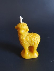Świeczka z wosku- Baranek